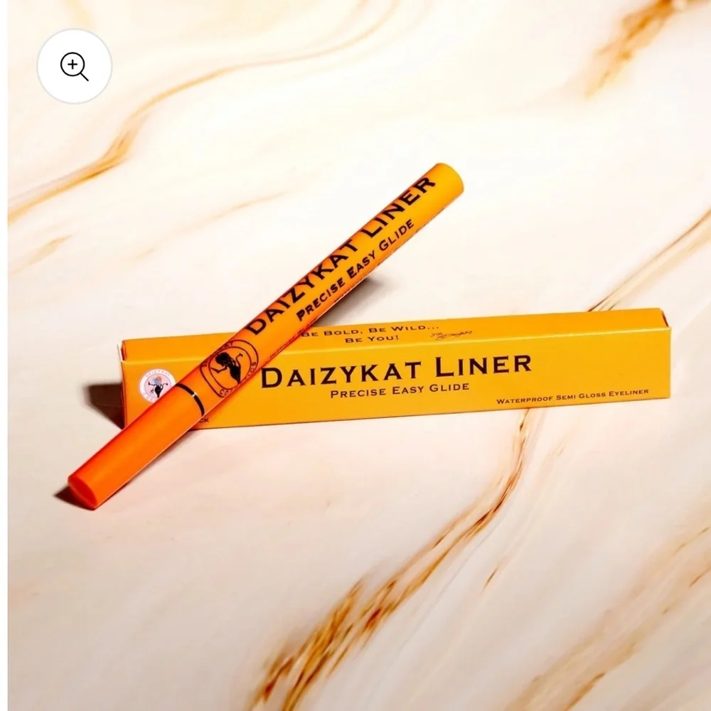 Daizykat Waterproof Intense Black Eyeliner – Semi Gloss | NWT